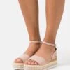 Anna Field Sandalen Met Plateauzool - Light Pink 1 Anna Field Sandalen Met Plateauzool - Light Pink -Anna Field a2bef7cc482d4025a7f802c9c6f0a2d3