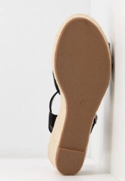 Anna Field Sandalen Met Plateauzool - Black 15 Anna Field Sandalen Met Plateauzool - Black -Anna Field bd78c0b61d6348579d44b191638a629d